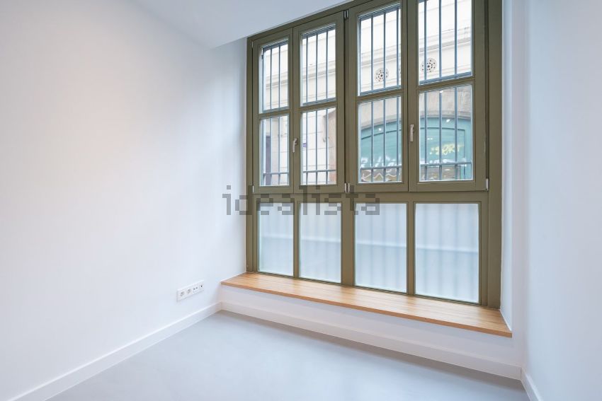 850