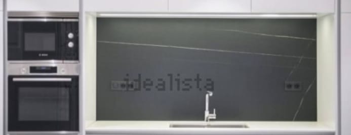 693